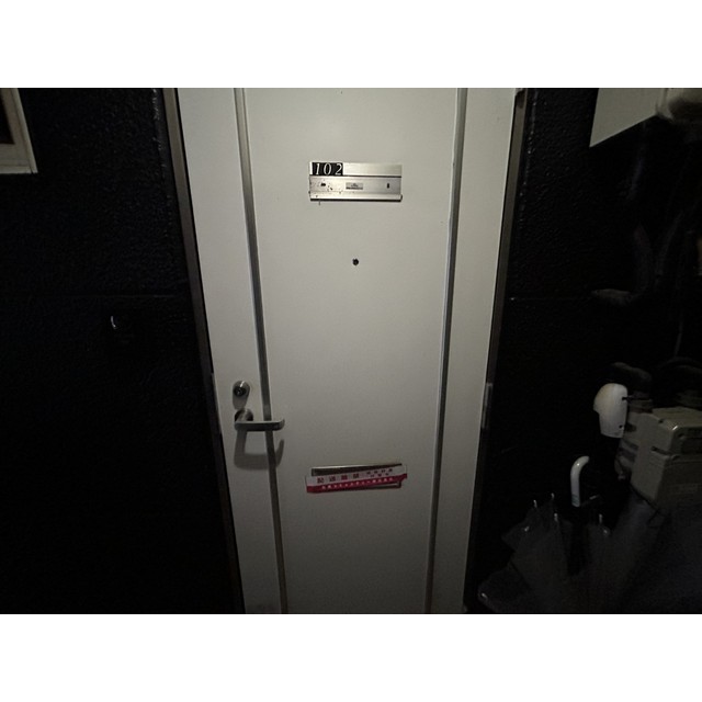 クイーンパレス102号室 玄関