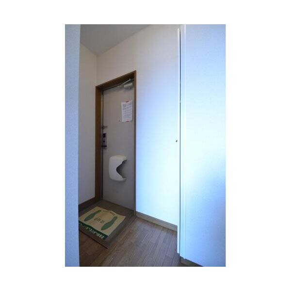 CASA201号室 玄関