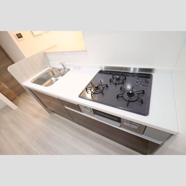 メゾン・ド・クレマ201号室 対面キッチン