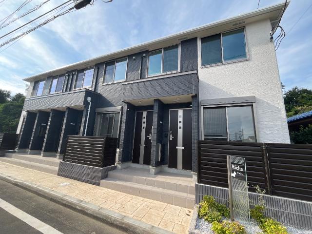 リッシュ102号室 外観写真（昼）