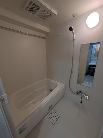 ジェノヴィア六町0204号室 お風呂