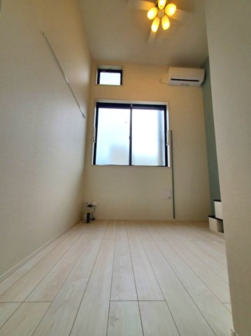 ラヴィ新小岩0102号室 リビング