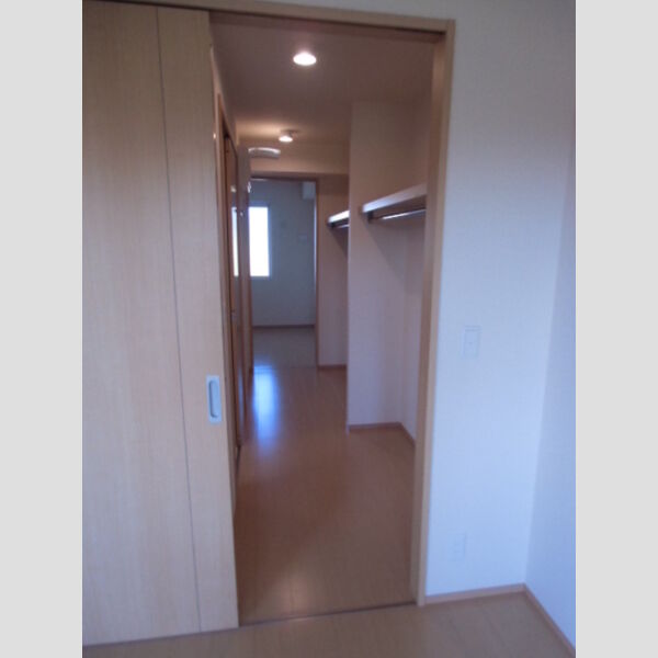 サンライズガーデン ウォークスルクローゼット