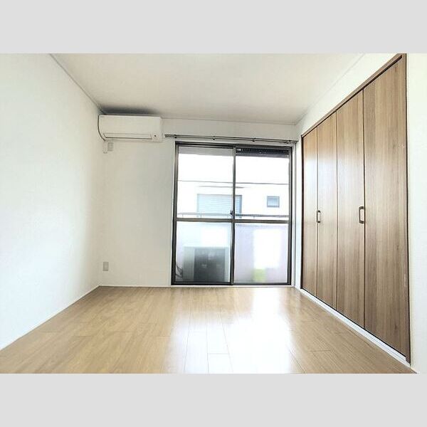 サンパレストミタ205号室 リビング