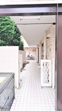 プラザドゥオスカー2階 エントランス