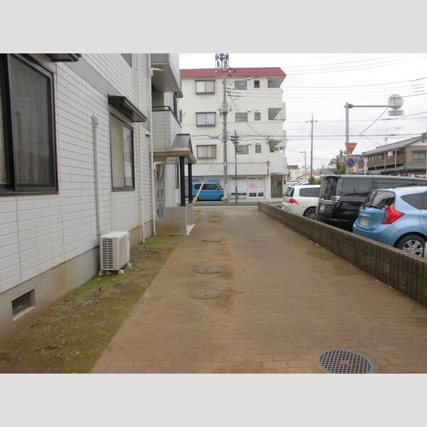 ニュースターフィールド エントランス