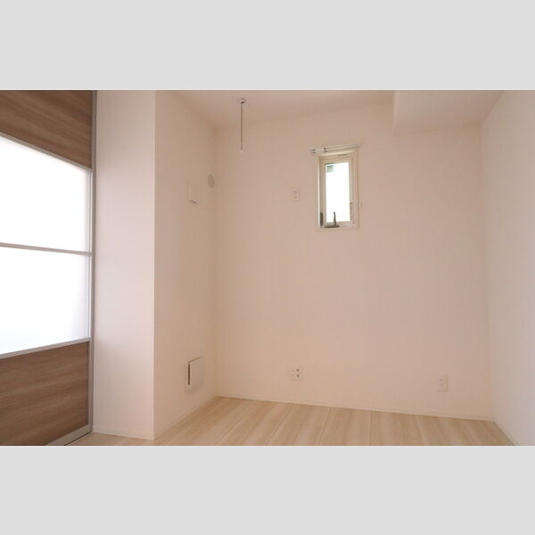 フラーリッシュ105号室 洋室