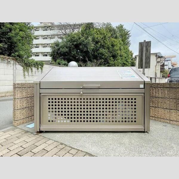 エムズ・コート ゴミ置き場