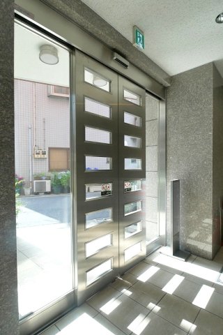 ｆｅｅｔｈ日暮里8階 外観