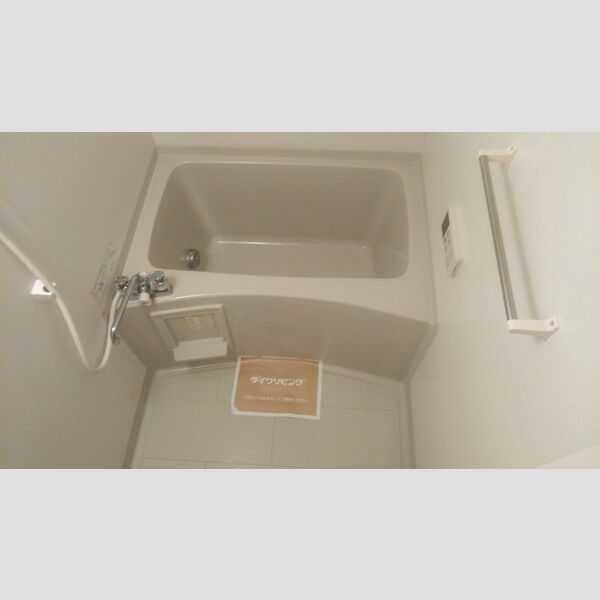 メゾンベール201号室 バス