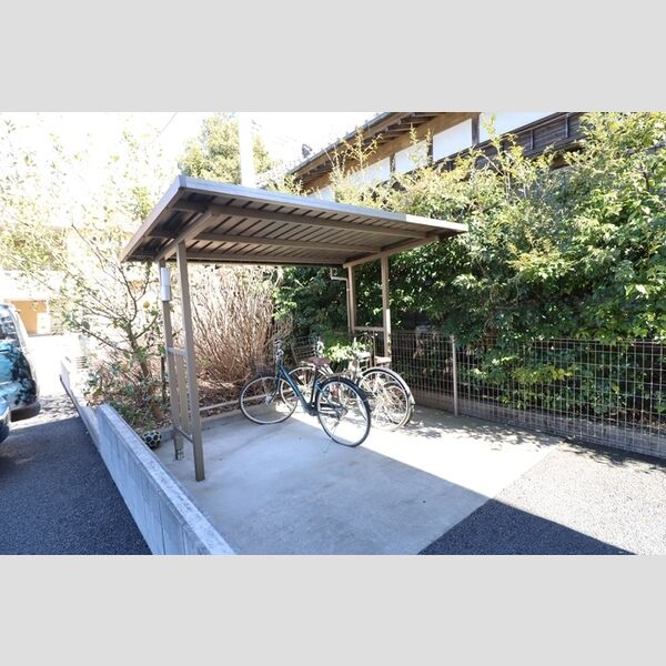 リヴェール 駐輪場