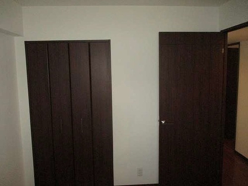 ライオンズマンション田無イーストレジデンス クロゼット扉閉鎖時（洋室約5.0畳）※2025.9撮影