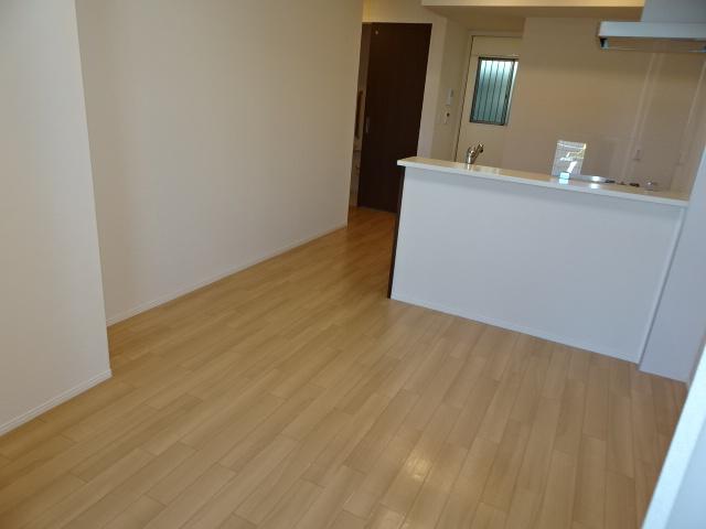 ラピスラズリ102号室 リビング