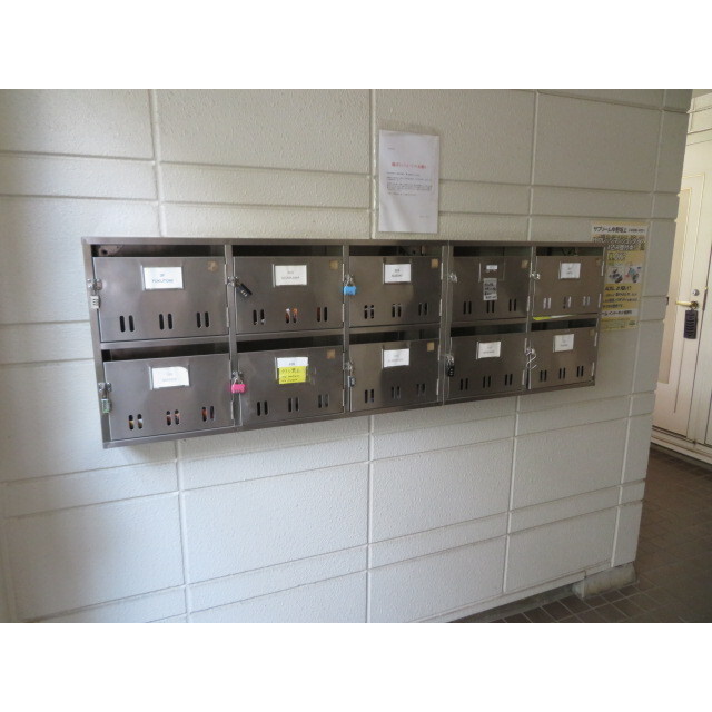 サプリーム中野坂上2階 外観