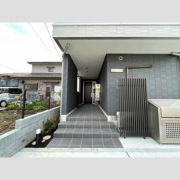 セレスティア西新井 エントランス