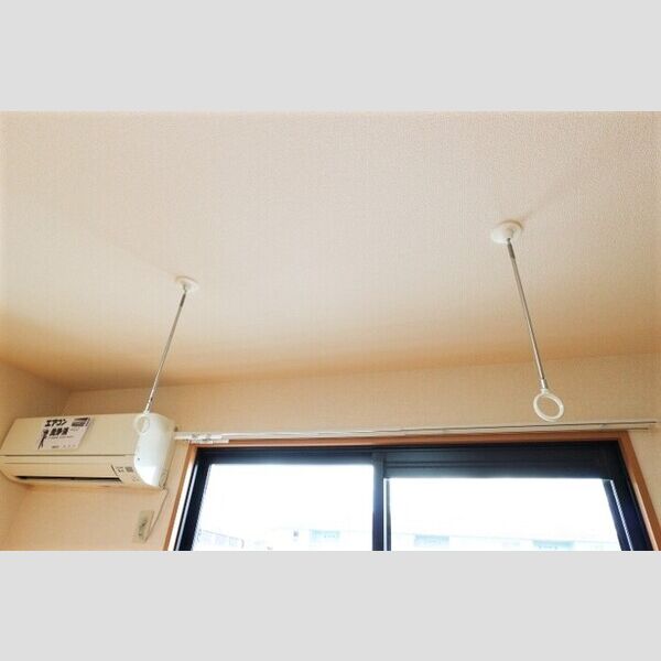 ヴィクトリア103号室 室内物干し