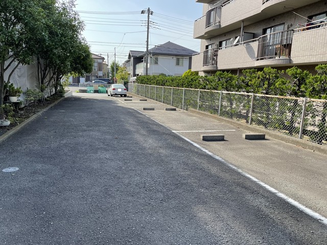 フォレスタ 駐車場