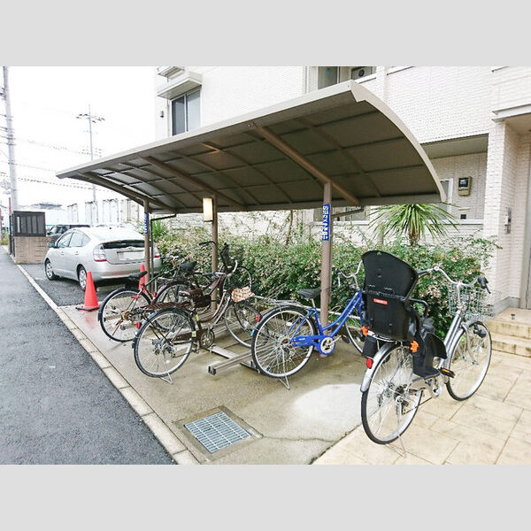 インペリアルN・Y 駐輪場