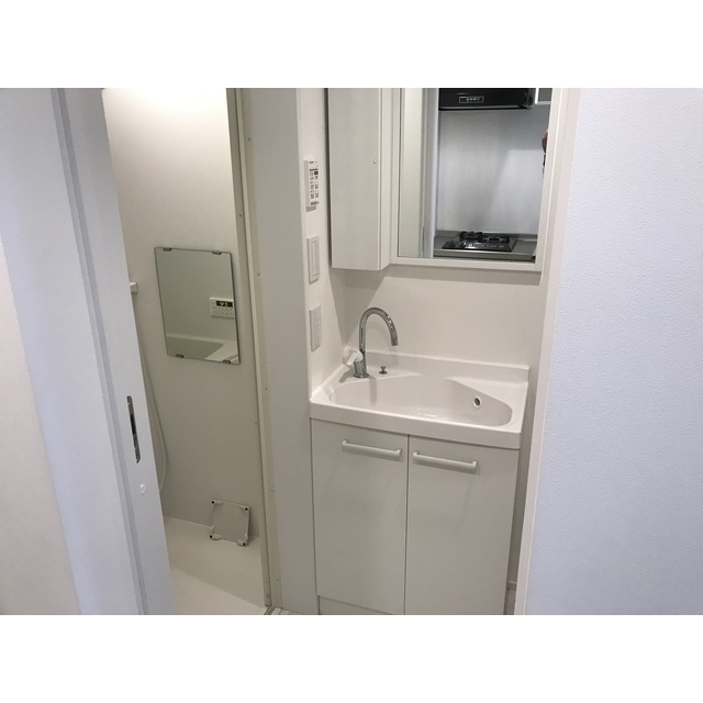 アザーレ・プラネ湘南台102号室 内観