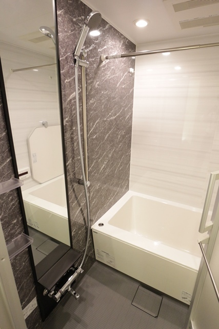 コンシェリア東京 ＢＡＹＳＩＤＥ ＣＯＵＲＴ 浴室乾燥機・追い焚き機能付き