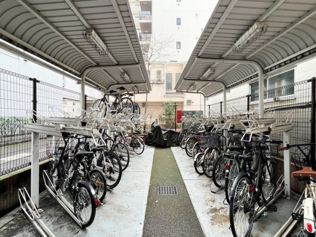 プレール・ドゥーク銀座ＥＡＳＴ2階 駐輪場