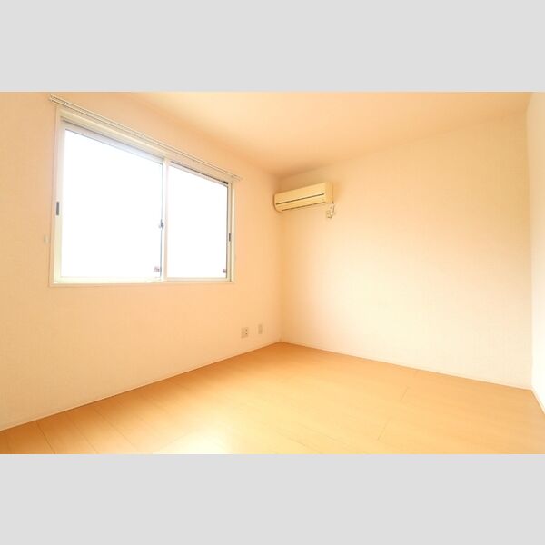 ディア・ドリーム　B102号室 北側洋室