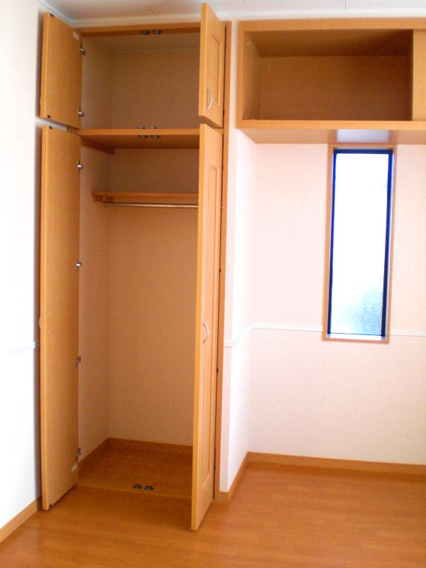 レオパレスラ　グレージュ 外観