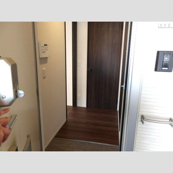 アップルベリーフィールズ302号室 玄関