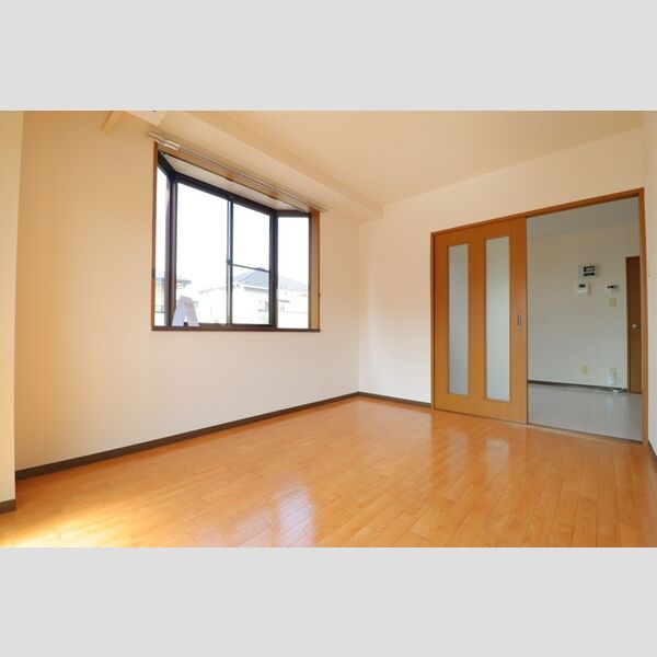 グランシャリオ大宮203号室 洋室6帖