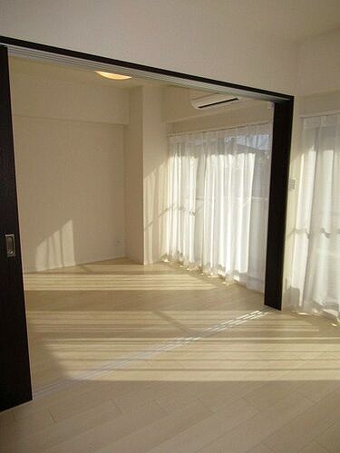 ライオンズガーデン大宮日進第２3階 洋室からのLDK13.2畳　※前回募集時2020年1月撮影