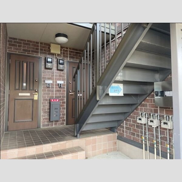 セジュール新町　A/B/C エントランス