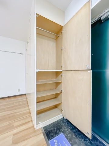 スカイコート東白楽304号室 シューズボックス