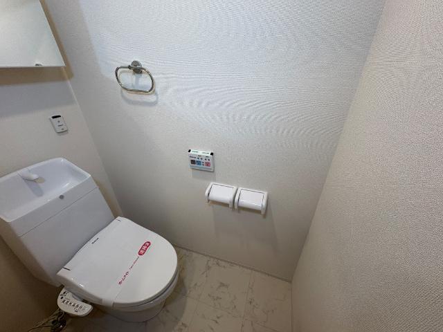 Ｖｅｒｔ　Ｆｏｒｔｕｎｕ（ヴェール　フォルトゥヌ） シャワー付トイレ