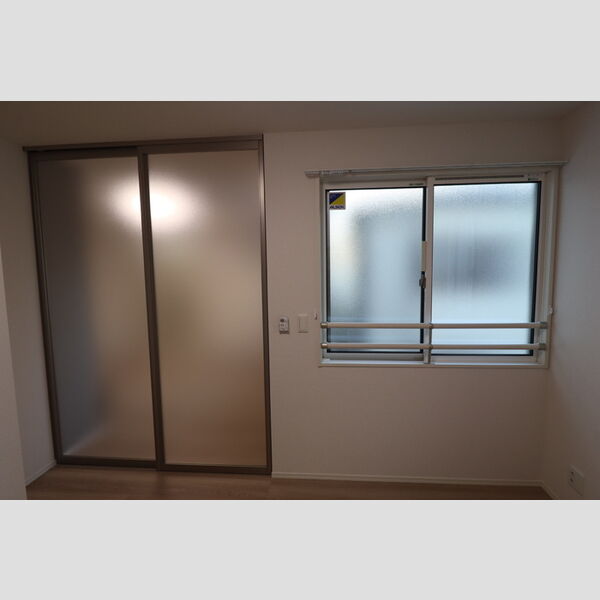 アンソレイエⅡ203号室 洋室5.3帖