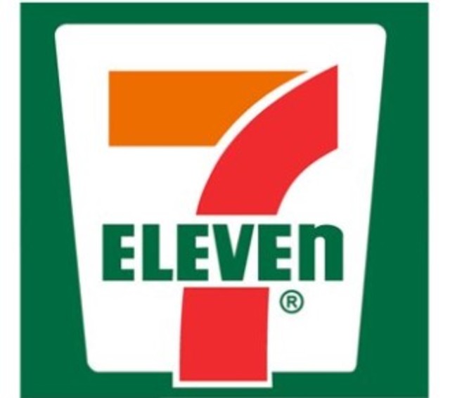 フェリスファミリア 【コンビニエンスストア】セブンイレブン横浜白幡向町店まで312ｍ