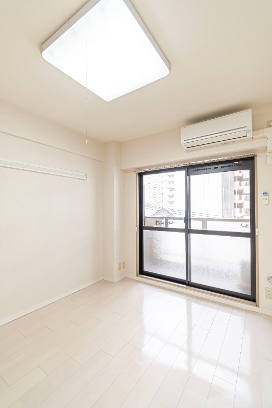 日神パレステージ浦和 内観