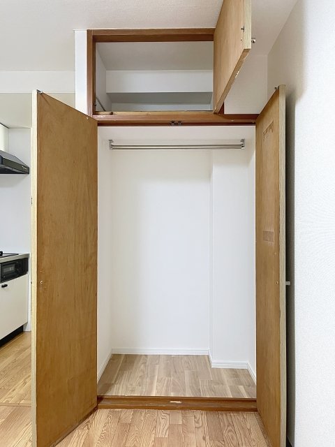 パークレイン三田1階 クローゼット