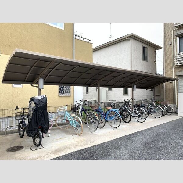 モントレゾール 駐輪場