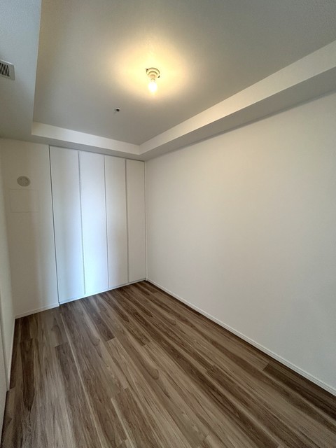 ＨＡＲＵＭＩ　ＦＬＡＧ　ＳＵＮ　ＶＩＬＬＡＧＥ　Ｔ棟4603号室 洋室5帖　2025年11月撮影