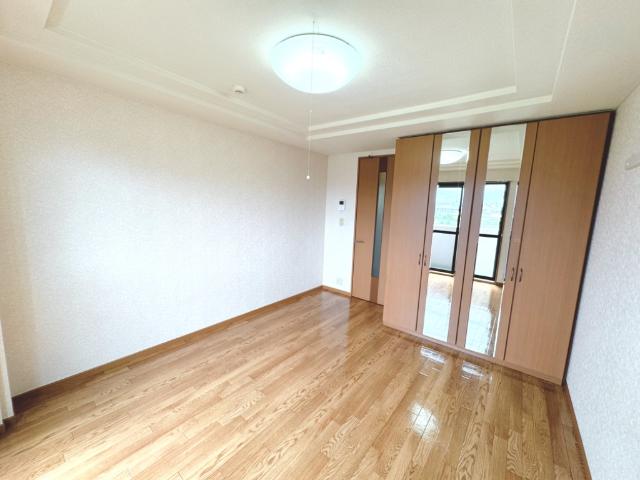 ラ・カーサおゆみⅡ 洋室