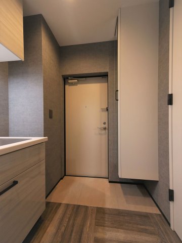 フェリシア行徳1201号室 玄関