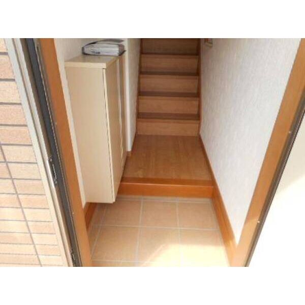 グレイス津田沼 玄関