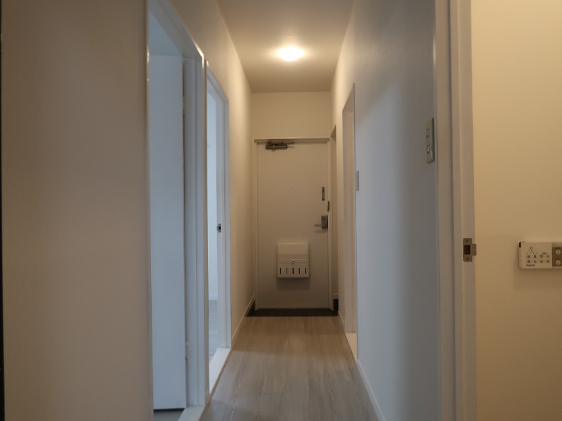 サンシャインヒルズ 玄関