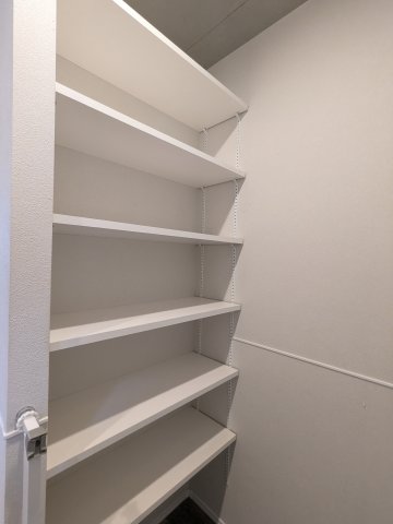 フラッフィー落合南長崎 収納