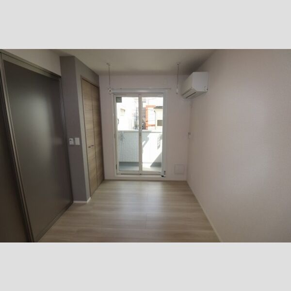 セレスティア大島203号室 洋室