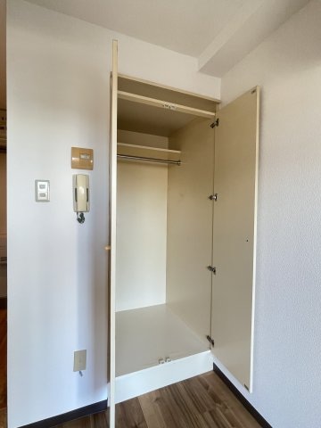 スカイコート西川口第5806号室 収納