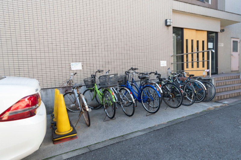 メープルガーデンコート207号室 エントランス