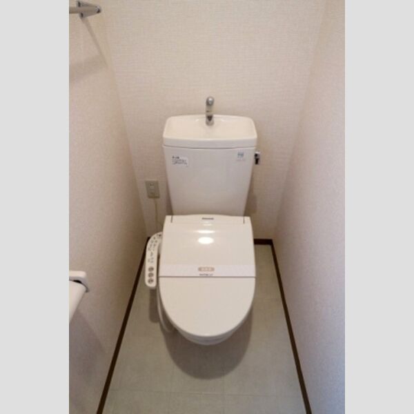 アルファタウン天王台 1階　温水洗浄暖房便座