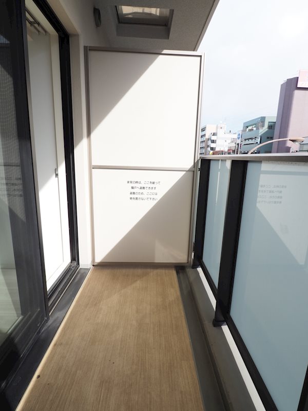 クレヴィアリグゼ雪が谷大塚3階 バルコニー