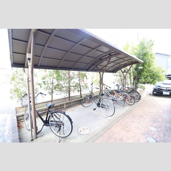 カンパーニュ　C 駐輪場